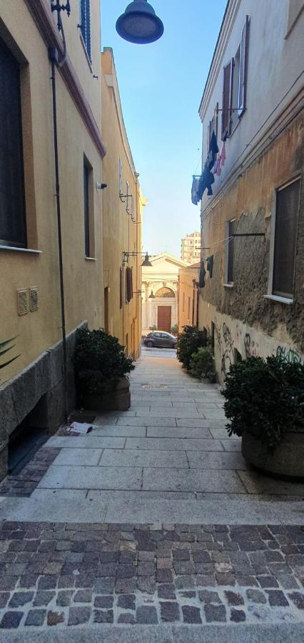 Apartment Vsg25 Nel Centro Di Cagliari Exterior foto